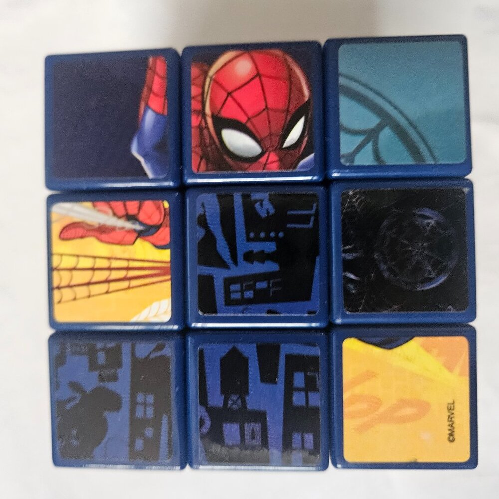 Marvel Spiderman Cube/ Twist Puzzle